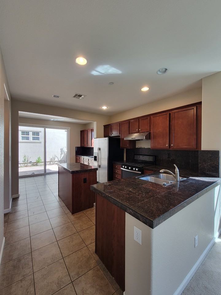 820 Blossom Rock Ln #NA - Photo 7 of 22