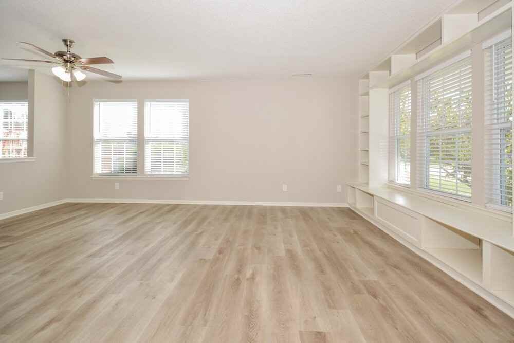 10414 Carrington Way - Photo 5 of 22