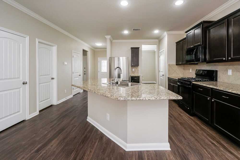 2465 Mccrae - Photo 7 of 17