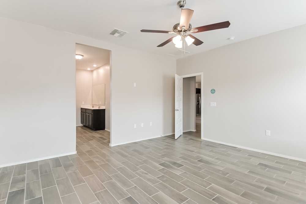 7471 W Calle Aragon - Photo 7 of 16