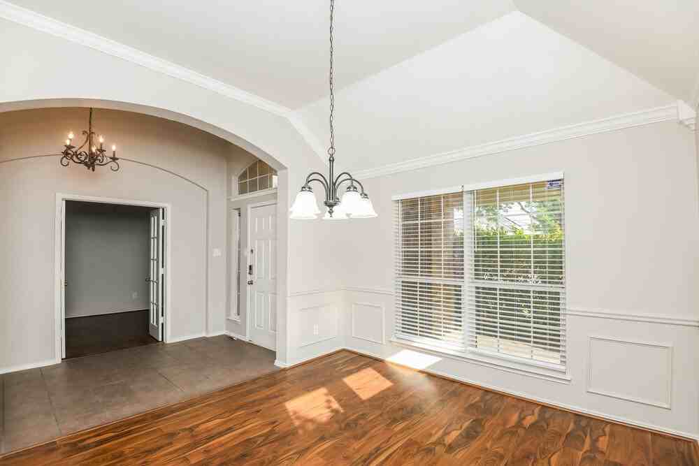 337 Fort Edward Dr - Photo 7 of 16