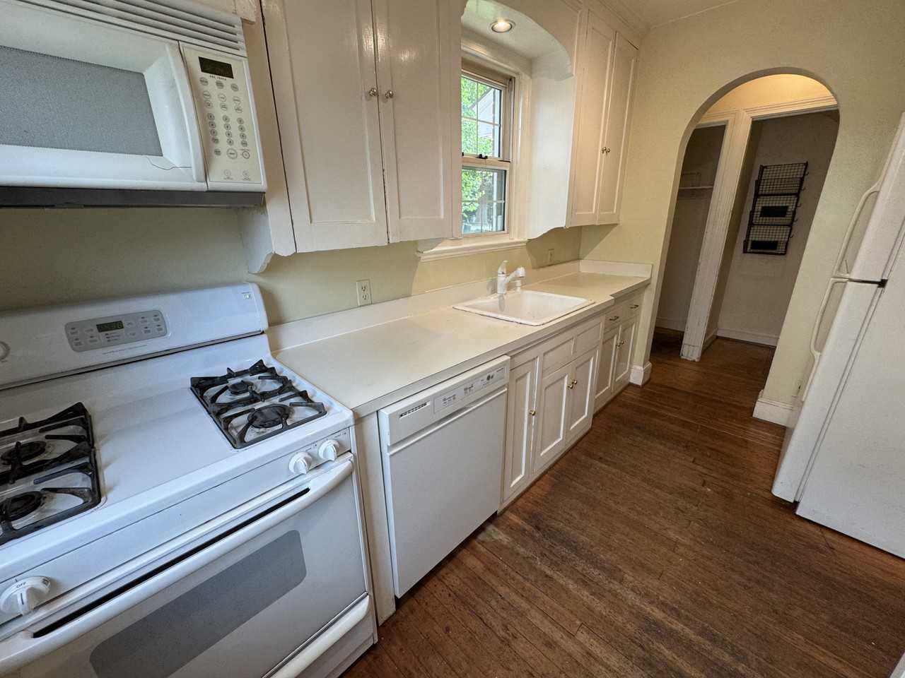 435 N Monroe St #NA - Photo 7 of 18
