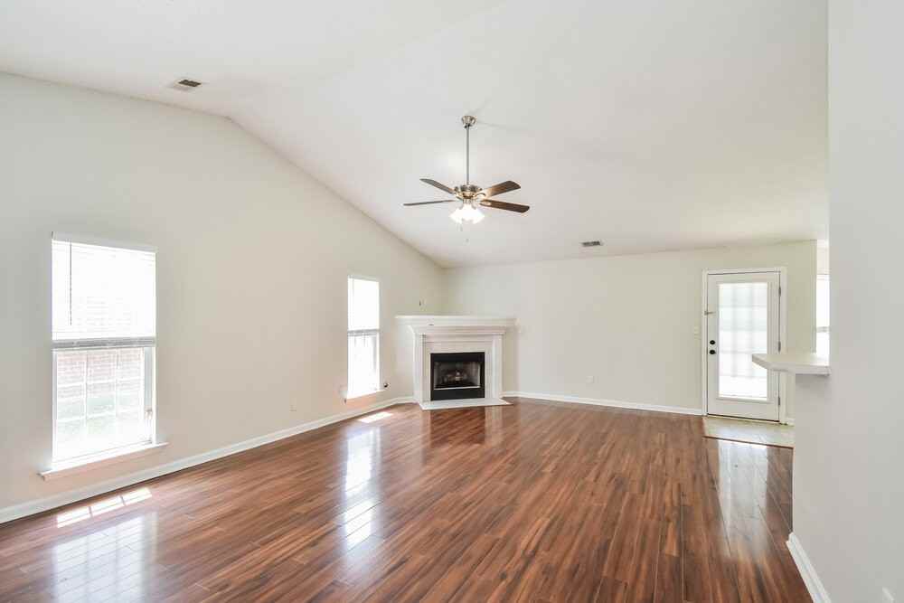 11607 Evening Ridge Dr - Photo 4 of 16