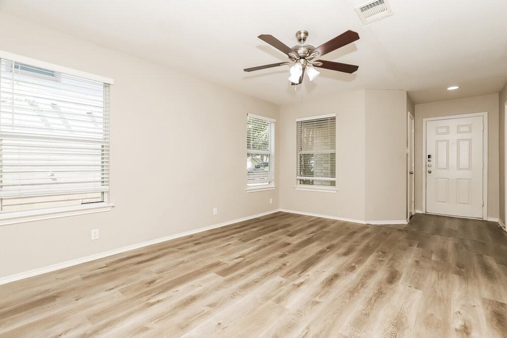 282 Cordero Dr - Photo 5 of 17