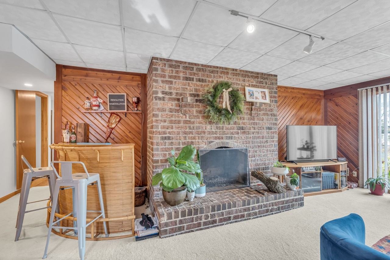 2028 Upper Lake Dr #NA - Photo 3 of 9