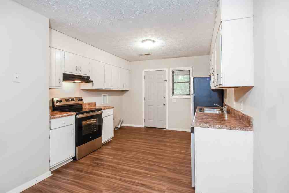 169 Kimberly Way Sw - Photo 5 of 16