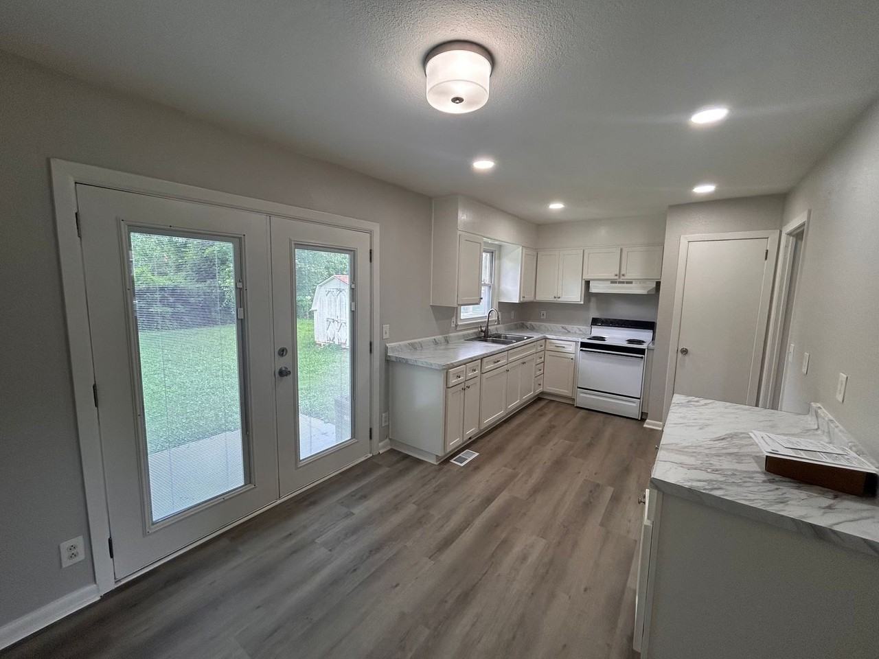 4402 Kiger St Sw - Photo 2 of 12