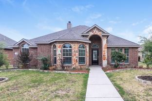 1612 Woodlawn Ave - Photo 1 of 1