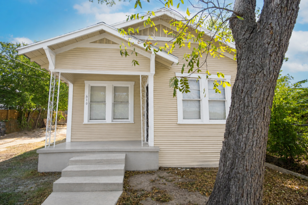 610 Belmont