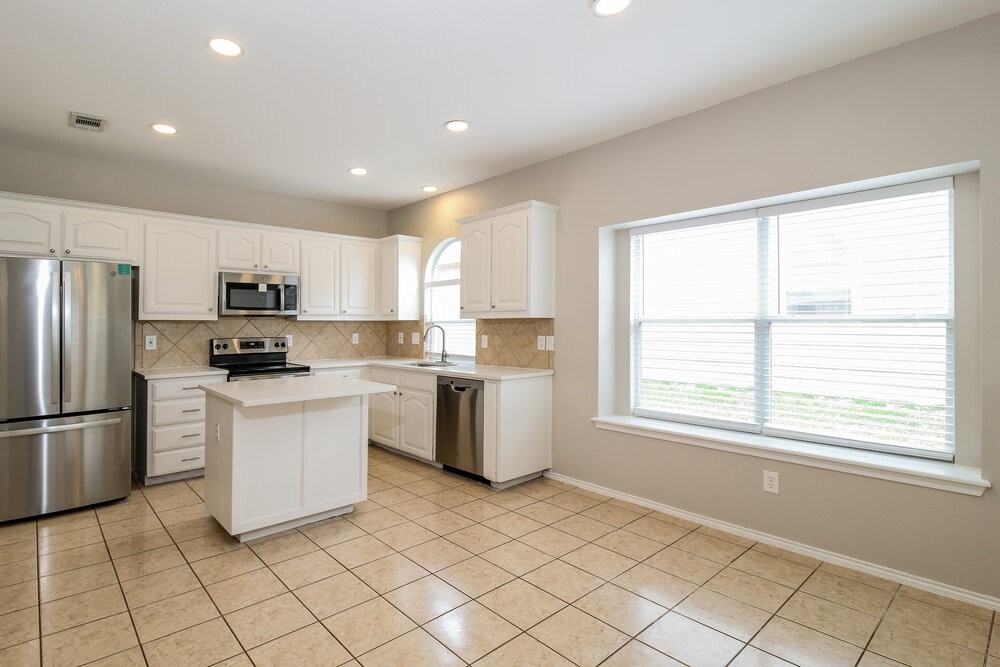 14332 Cedar Post Dr - Photo 7 of 16