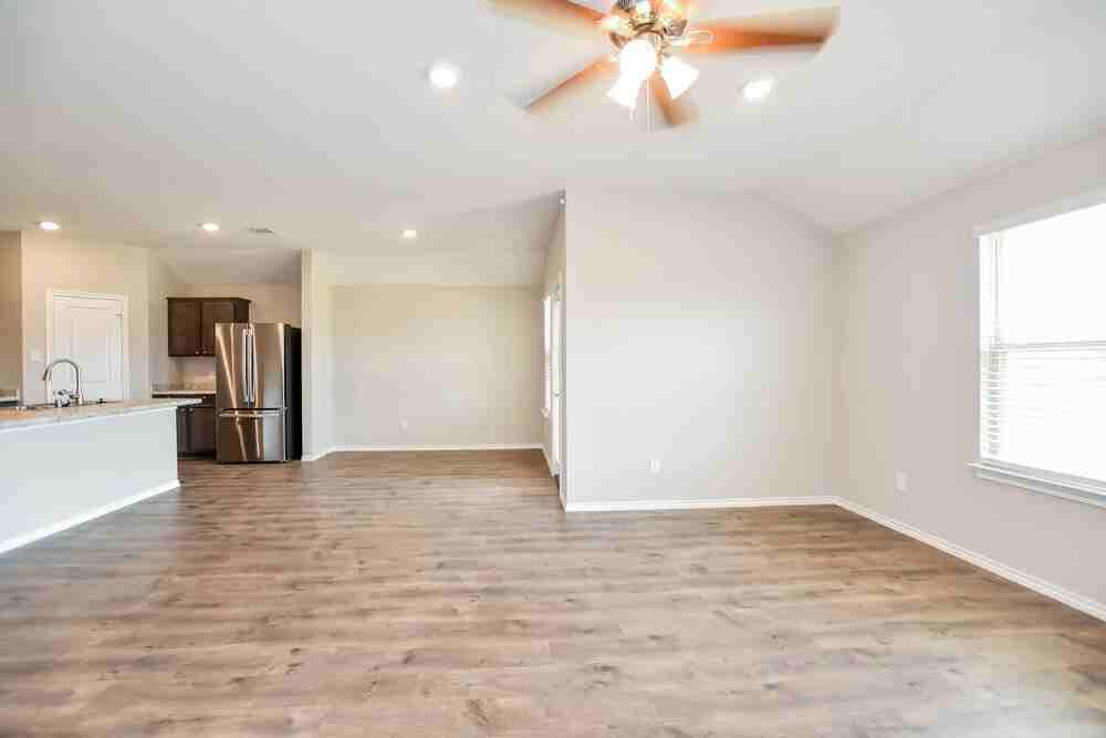 3012 Dexter Ct - Photo 4 of 16