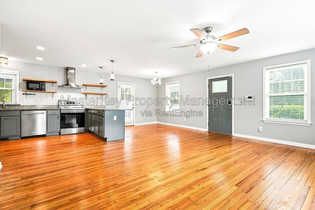 1118 S State St - Photo 7 of 10