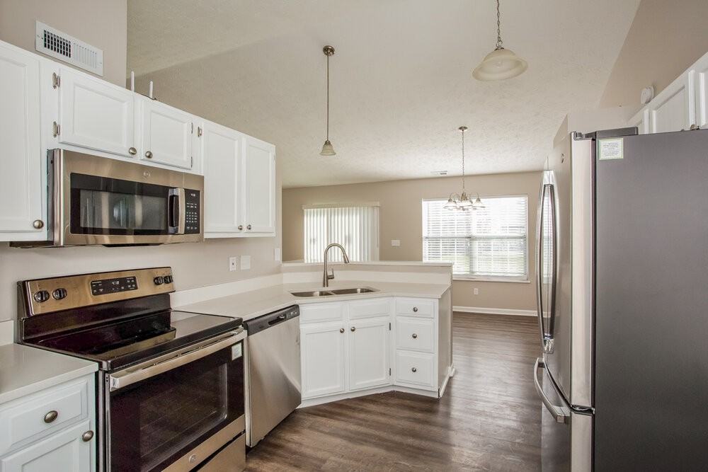 11139 Baywood Ln - Photo 7 of 16