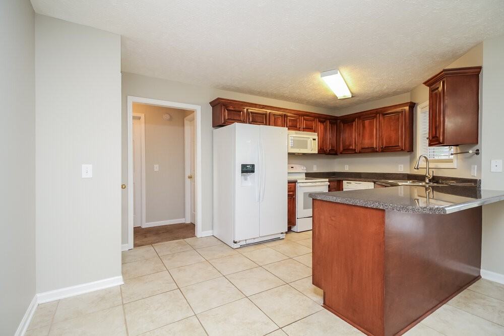 3033 Mesquite Dr - Photo 6 of 16