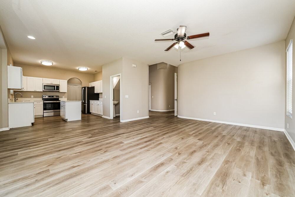 9613 Laurel Ledge Dr - Photo 4 of 17
