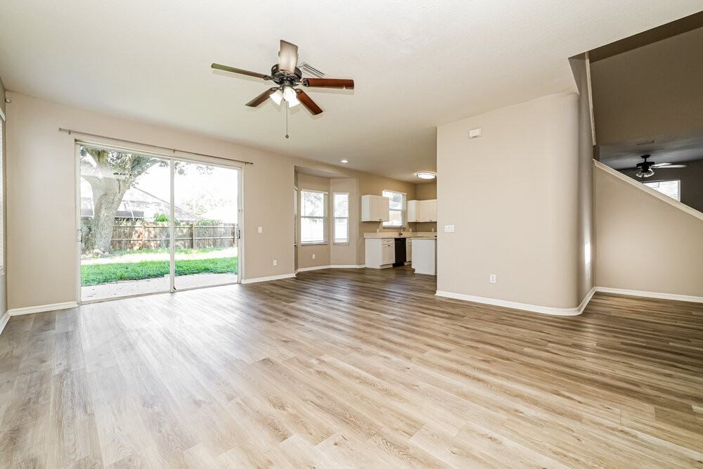 9613 Laurel Ledge Dr - Photo 5 of 17