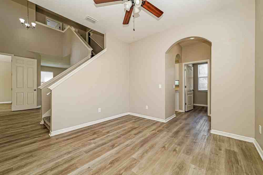 9613 Laurel Ledge Dr - Photo 6 of 17
