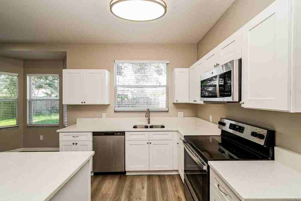 9613 Laurel Ledge Dr - Photo 7 of 17