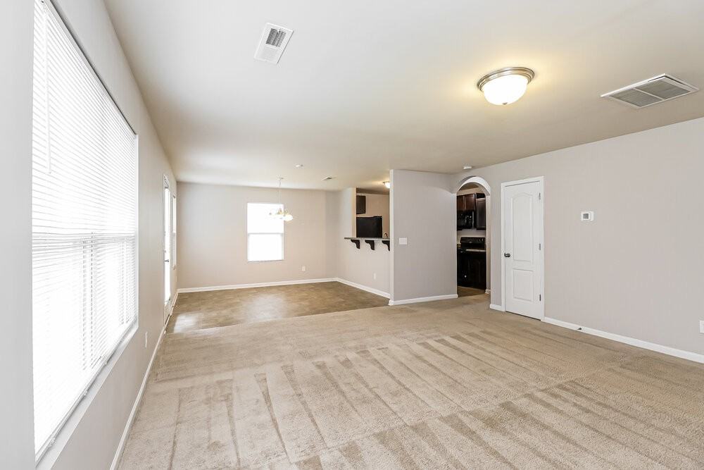 164 Autumn Bluff Cir - Photo 6 of 17