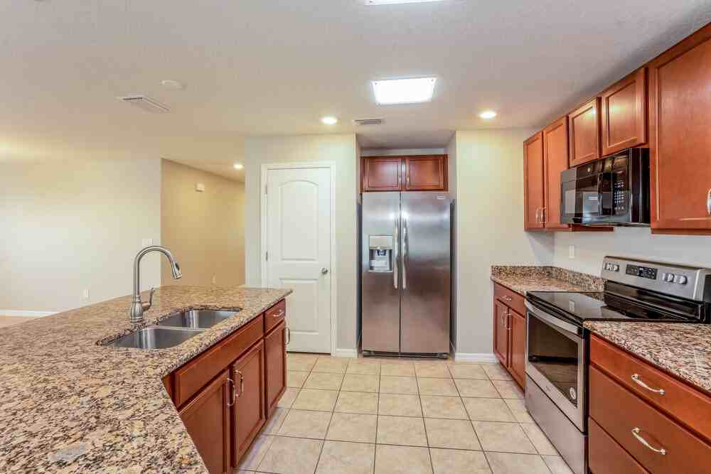 9215 Freedom Hill Dr - Photo 6 of 16