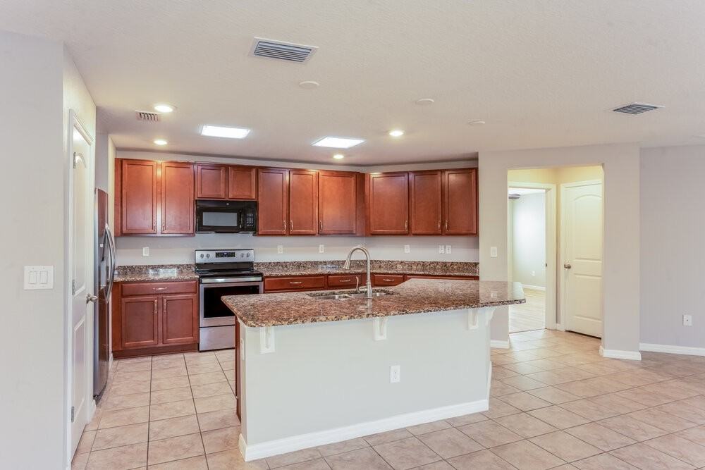 9215 Freedom Hill Dr - Photo 7 of 16
