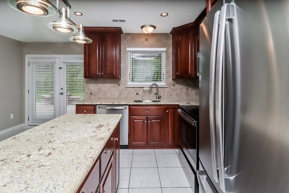 115 Red Tip Ln - Photo 7 of 16