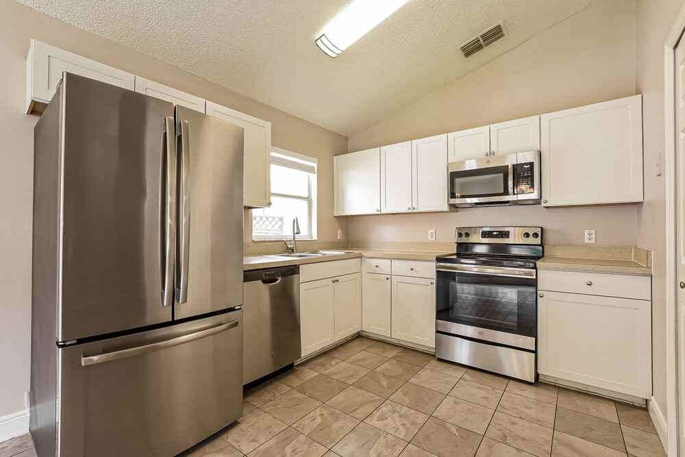 813 Shell Ln - Photo 7 of 16