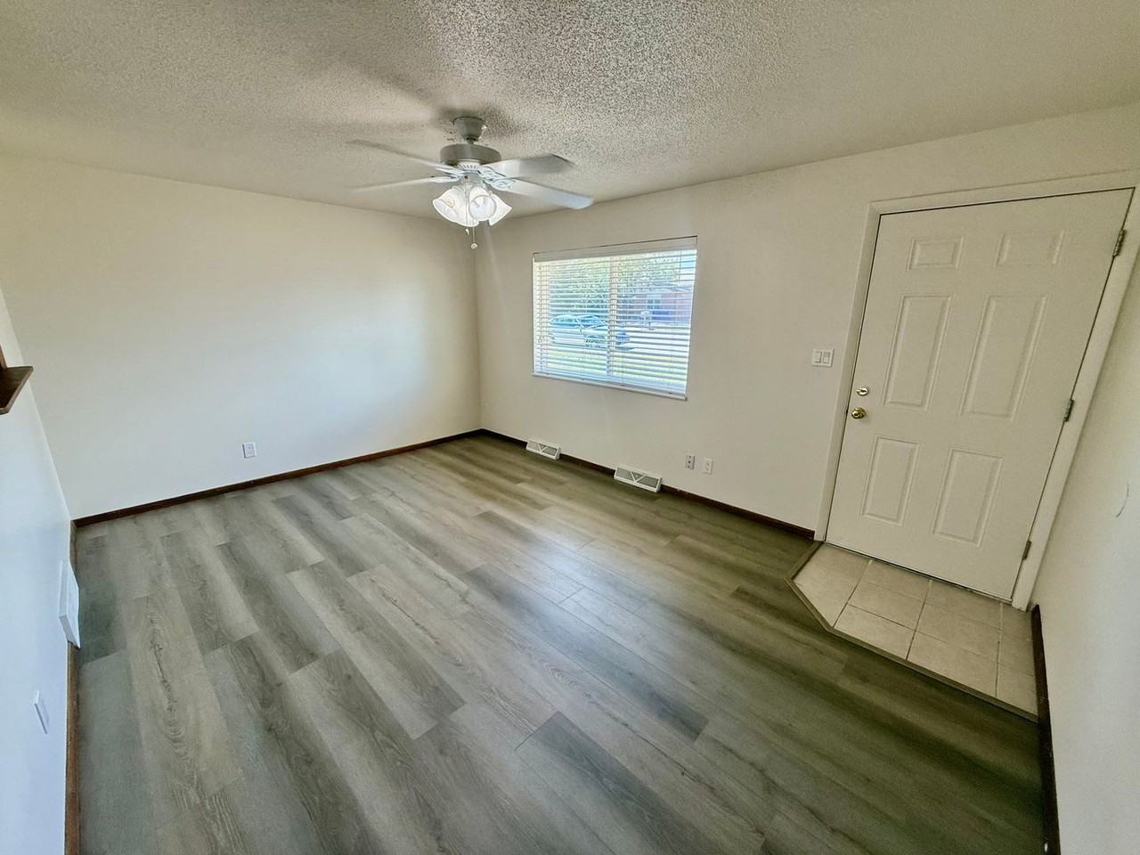 5002 S Iowa Ave - Photo 5 of 29