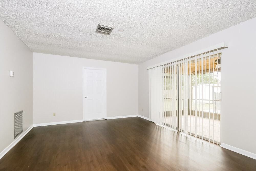 156 Cordoba Cir - Photo 7 of 16