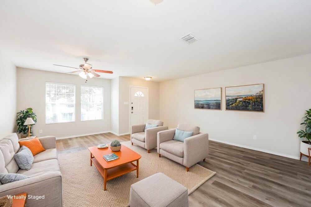 718 Absolon Farm - Photo 4 of 19