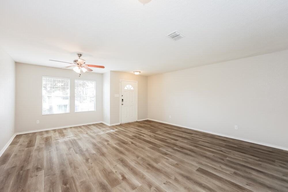 718 Absolon Farm - Photo 5 of 19