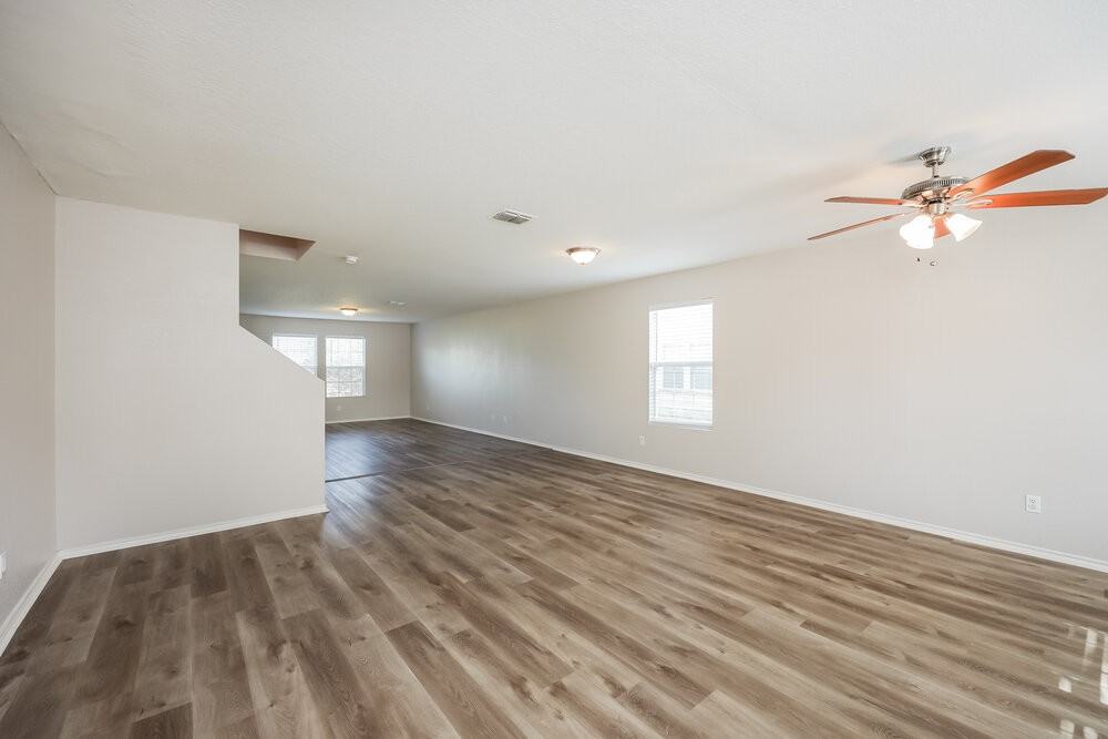 718 Absolon Farm - Photo 6 of 19