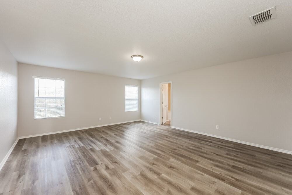 718 Absolon Farm - Photo 7 of 19