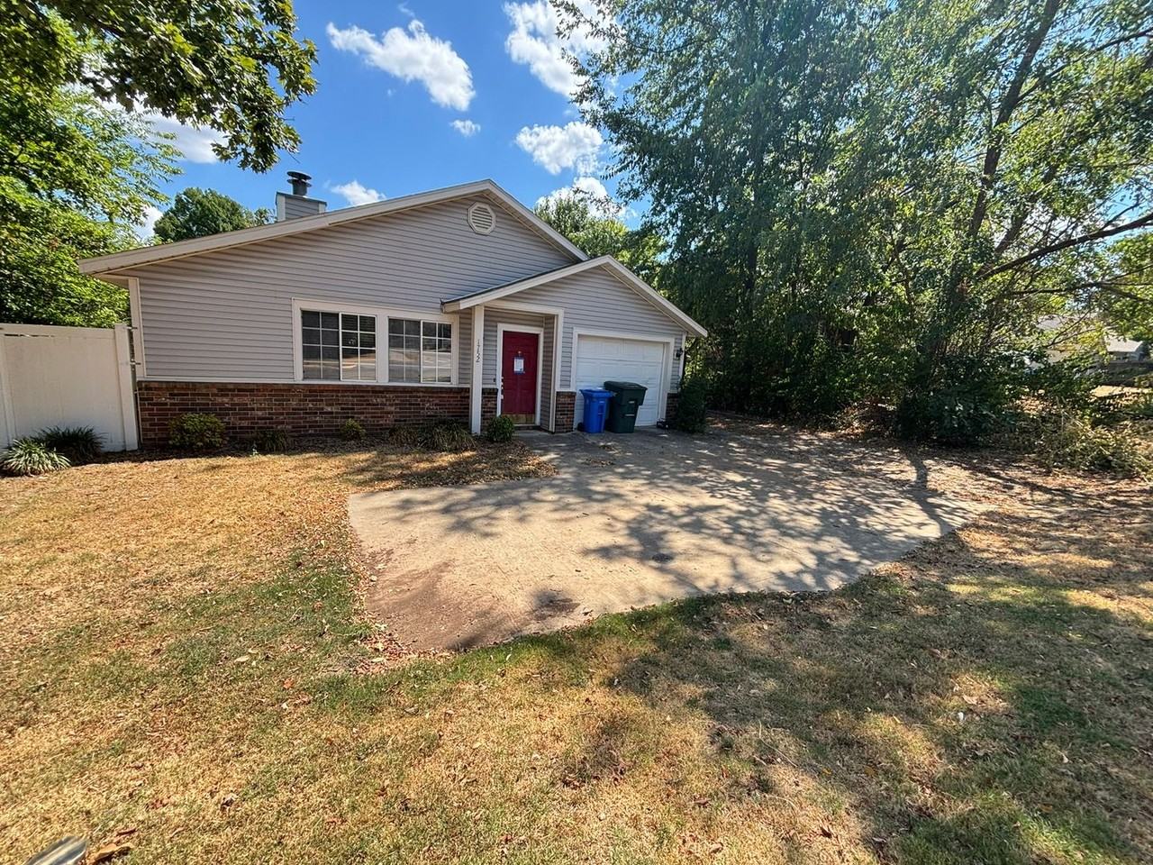 1752 N Garland Ave - Photo 2 of 15