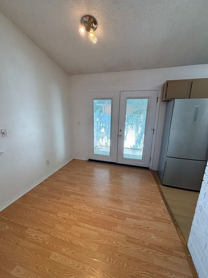 1752 N Garland Ave - Photo 5 of 15