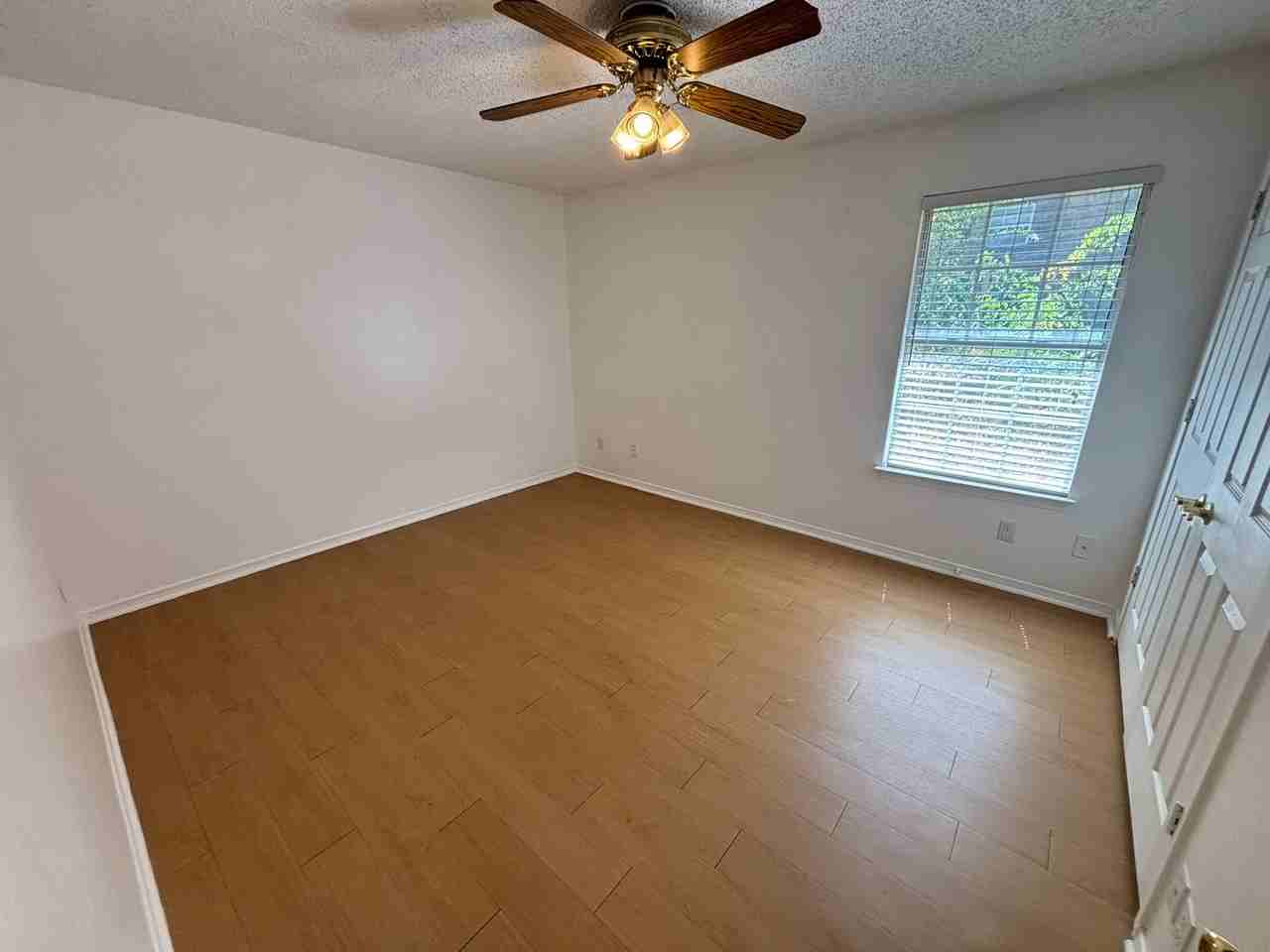 1752 N Garland Ave - Photo 7 of 15