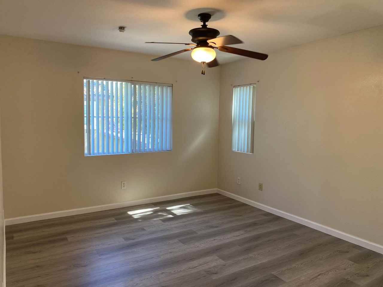 25794 Iris Ave #A - Photo 6 of 30