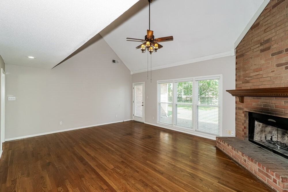 2804 Davies Plantation Rd - Photo 5 of 17
