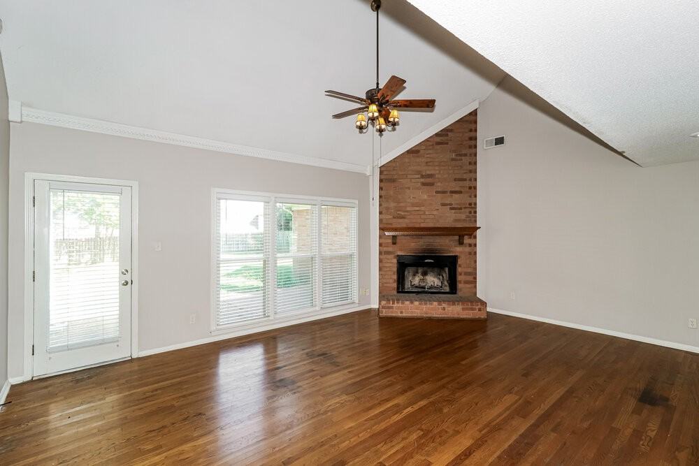 2804 Davies Plantation Rd - Photo 6 of 17