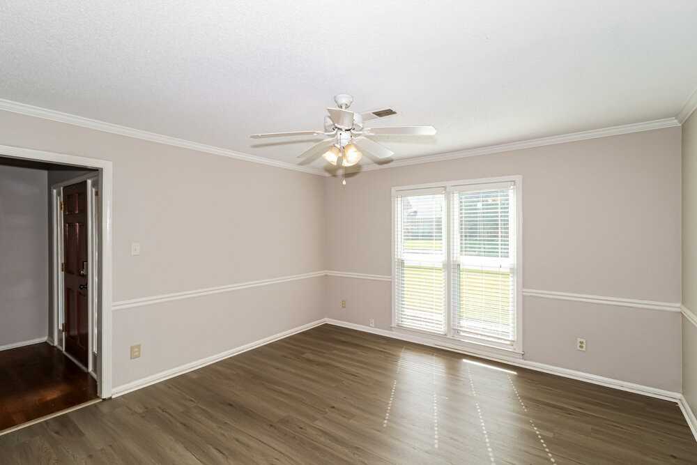 2804 Davies Plantation Rd - Photo 7 of 17