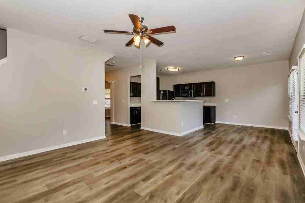 175 Biscayne Ter - Photo 5 of 17