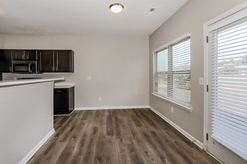 175 Biscayne Ter - Photo 7 of 17
