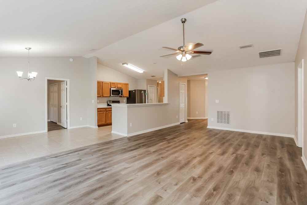 11305 Silver Key Dr - Photo 3 of 16