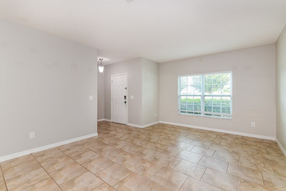 346 Vitoria Rd - Photo 4 of 16