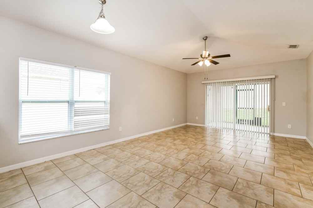 346 Vitoria Rd - Photo 5 of 16
