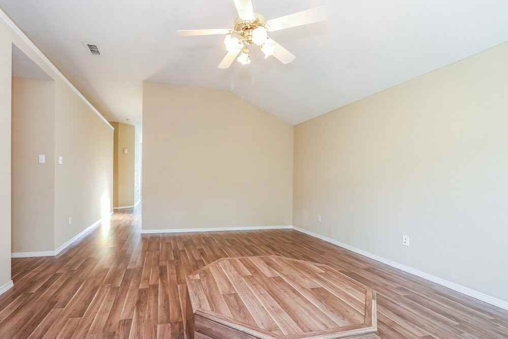 7732 Stonebank Ct - Photo 3 of 15