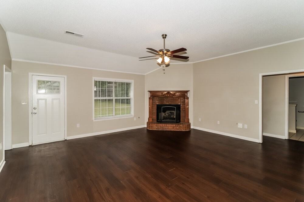 6743 Hare Run Ln - Photo 4 of 16