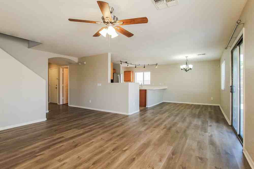 8616 W Superior Ave - Photo 4 of 17