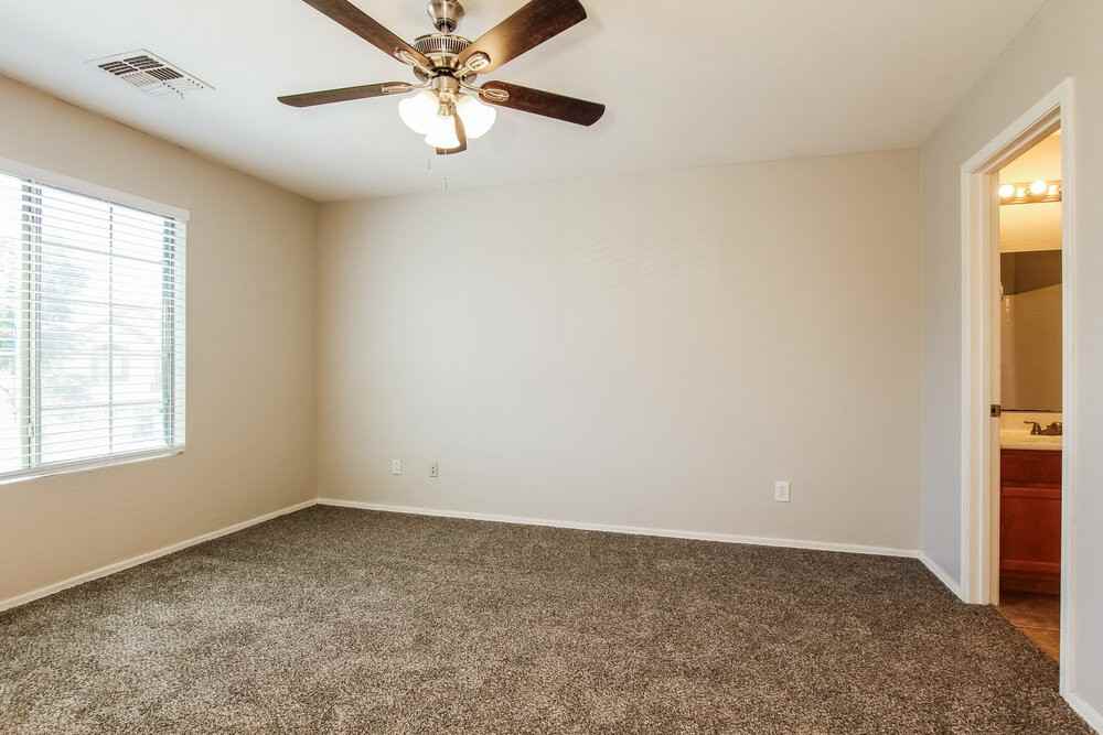 8616 W Superior Ave - Photo 7 of 17