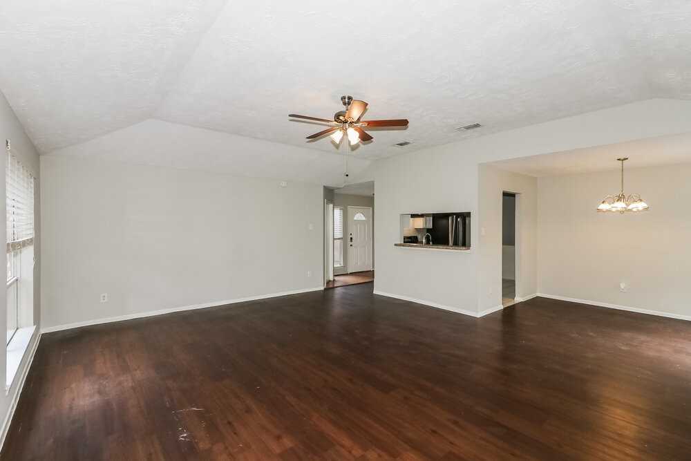 20015 Bishops Gate Ln - Photo 3 of 16